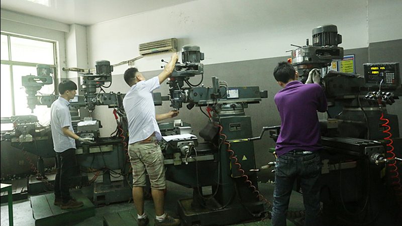 汽车注塑模具定制：揭秘其核心工艺与选型要点