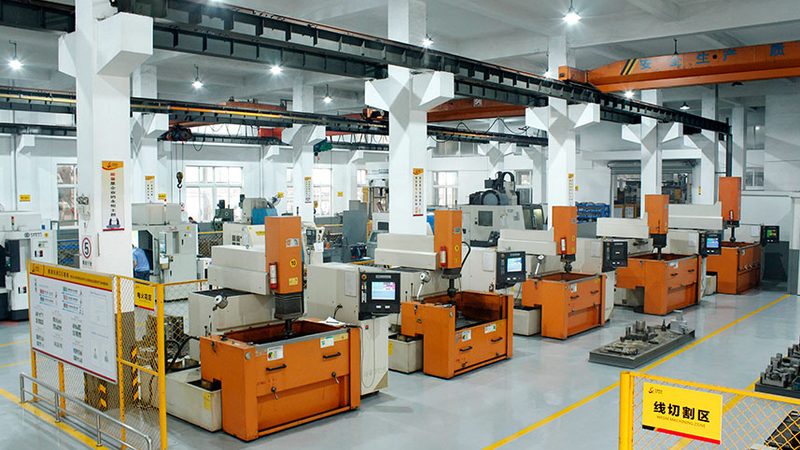 双色内饰模具与普通模具：关键差异解析